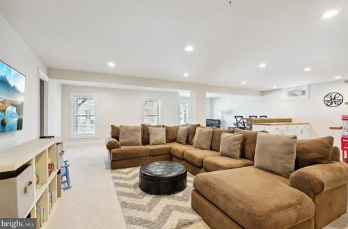 23309 Robin Song Dr, Clarksburg MD 20871-4500 exterior