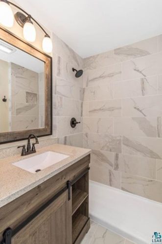 5336 Shady Ln, Duluth MN 55811-9732 exterior