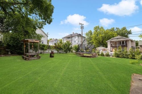 177 Jenckes St, Woonsocket, RI 02895-6317