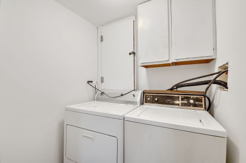 8444 Buffalo Ave, Chicago IL  60617-2609 exterior