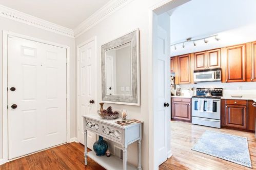 8895 Carroll Manor Dr, Atlanta, GA 30350-2079