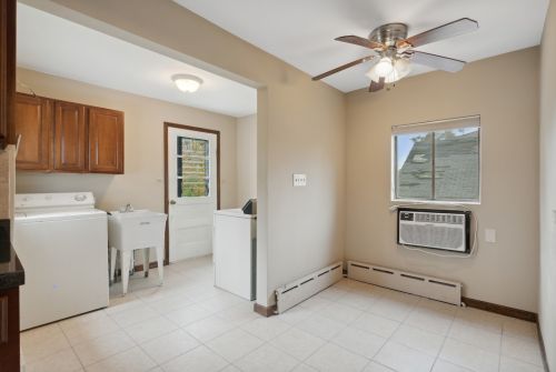 9022 Rockwell Ave, Chicago IL 60805-1314 exterior