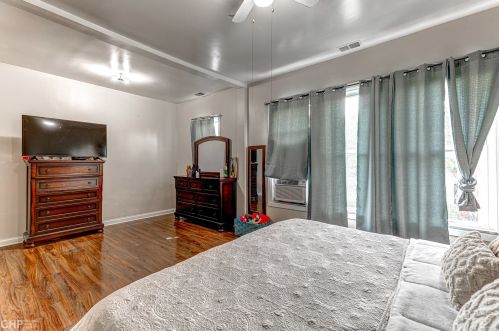 5354 Marshfield Ave, Chicago IL 60620-4958 exterior