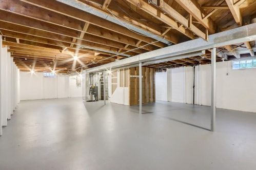 4322 89, Milwaukee WI 53228-2812 exterior