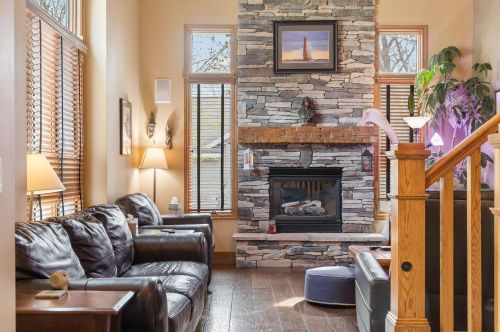 1061 Robinhood Dr, Meskegon MI  49445-2075 exterior