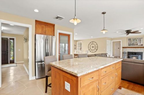 26 Falcon Dr, Seymour CT 06483-2355 exterior