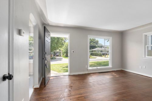 3117 Stratford Dr, Wyoming MI exterior