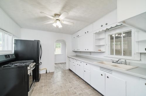 376 Maple St, Shelby MI 49455-1129 exterior