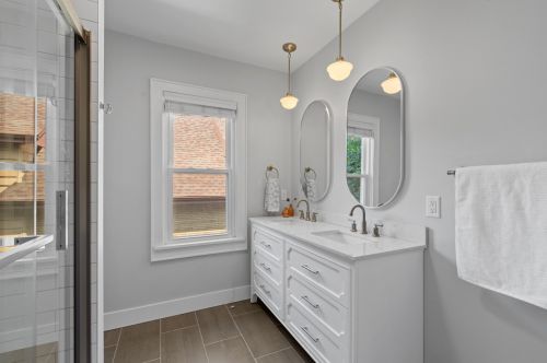 4532 Newhall St, Milwaukee WI 53211-1527 exterior