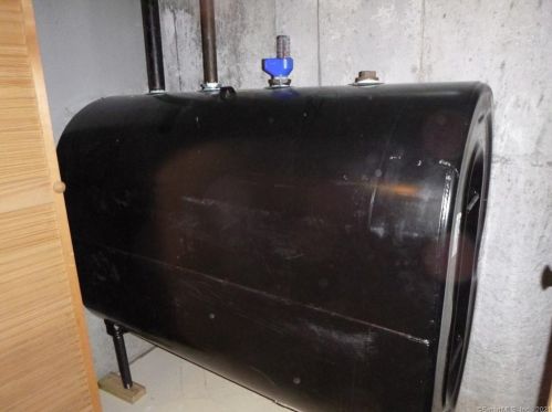 25 Basley Rd, Killingly CT 06239-2010 exterior