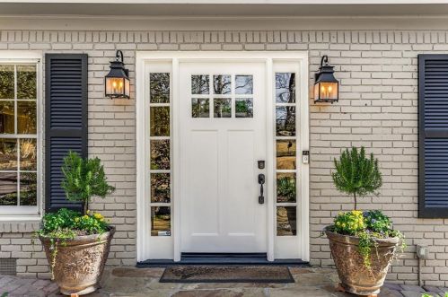 1129 Mason Wood Dr, Atlanta GA 30329-3803 exterior