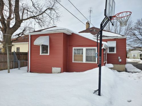 921 Woodlawn Ave, Waukegan IL 60085-2815 exterior