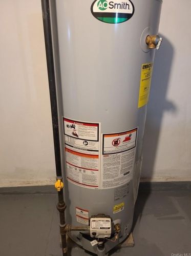 2879 Dill Pl, Bronx NY 10465-2419 exterior