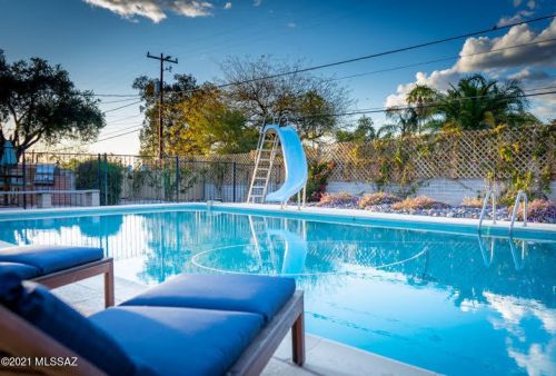 5713 8 St, Tucson AZ 85719-5308 exterior