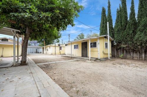 206 Valencia Dr, Fullerton CA 92833-3235 exterior