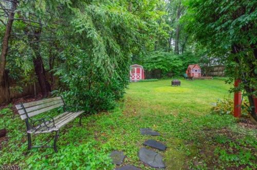 34 Summit Rd, Sparta NJ  07871-1411 exterior