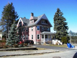 19 Putnam St, Newton, MA 02465-2415