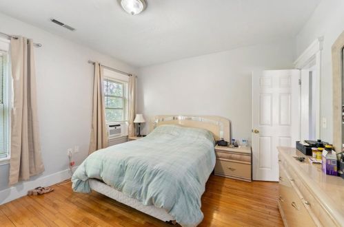 104 Lakewood St, Worcester MA  01603-2056 exterior