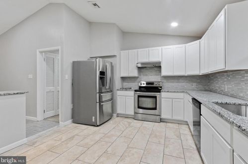 425 Clearview Rd, Hanover PA 17331-1313 exterior