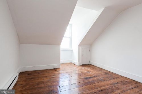 216 James St, Lancaster PA 17603-2910 exterior