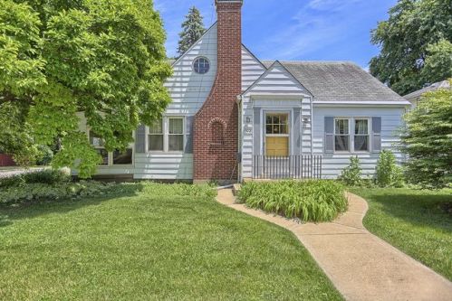 702 Prospect Ave, Champaign IL  61820-3315 exterior