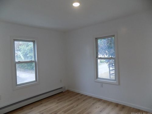 28 Lk St, Torrington CT 06790-4810 exterior