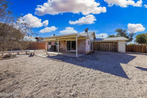 702 Kent Dr, Tucson AZ 85710-2442 exterior