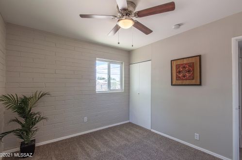 2202 Poquita Vis, Tucson AZ  85713-5128 exterior