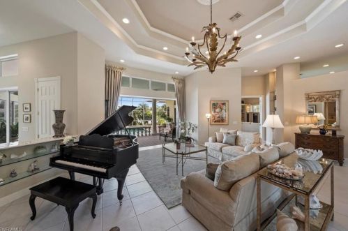 2050 Imperial Cir, Naples, FL 34110-1089