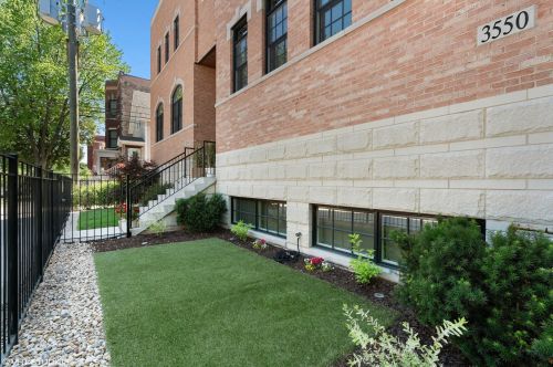 3550 Hoyne Ave, Chicago, IL 60609-1109
