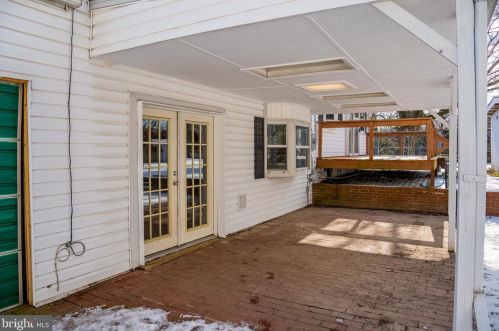 506 Elizabeth Rd, Glen Burnie MD 21061-4638 exterior