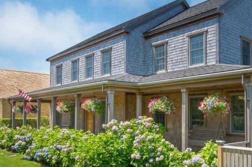 63 Chester St, Nantucket, MA 02554-3504