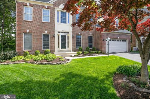 6403 Caleb Ct, Alexandria, VA 22315-3732