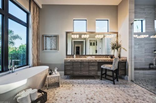 691 Annemore Ln, Naples FL 34108-7520 exterior