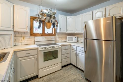 40 2 Ave, Dover NJ 07803-2930 exterior