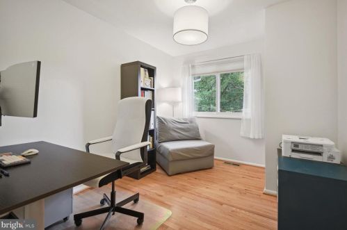 862 New Mark Esplanade, Rockville MD 20850-2736 exterior