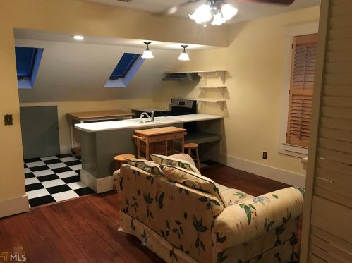 1528 Cambridge Ave, Atlanta GA 30337-2110 exterior