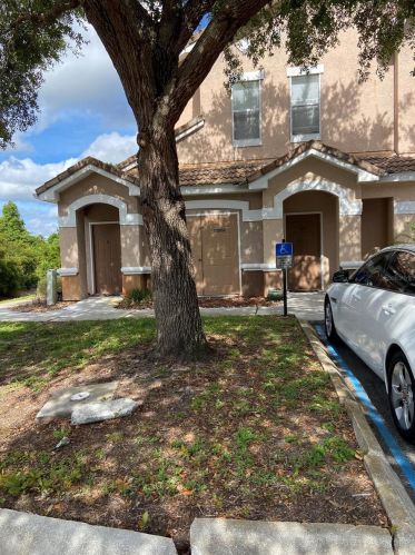 17926 Villa Creek Dr, Tampa, FL 33647-2579