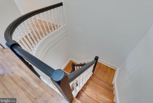 145 U St, Washington DC 20001-2338 exterior