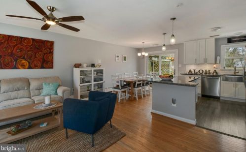 8901 Vly Frg Dr, Alexandria VA exterior