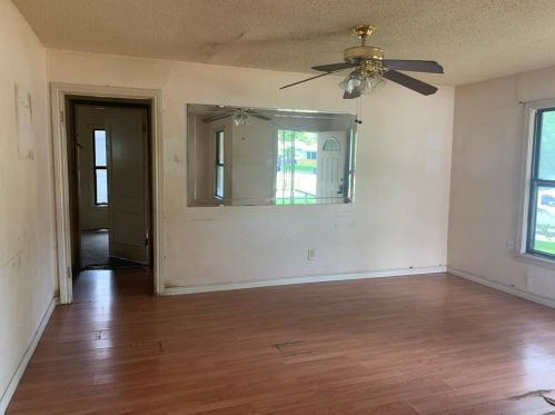 2218 Farola Dr, Dallas TX  75228-2228 exterior