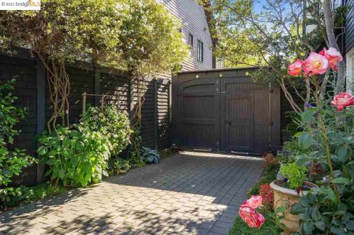 2731 Claremont Blvd, Berkeley CA 94705-1321 exterior