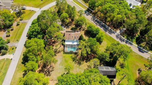 12216 Twin Br Acres Rd, Tampa FL 33626-3711 exterior