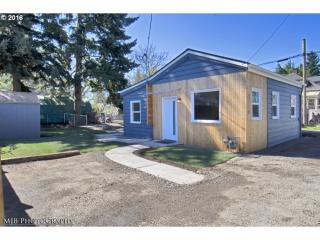 3114 Holland St, Portland, OR 97217-1228