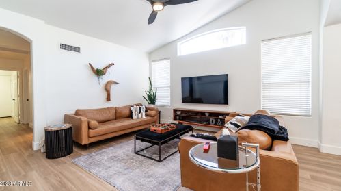 14015 33rd St, Phoenix AZ  85044-8715 exterior