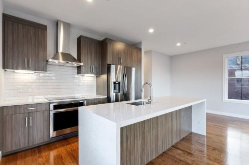 17 Centre St, Boston MA  02119 exterior