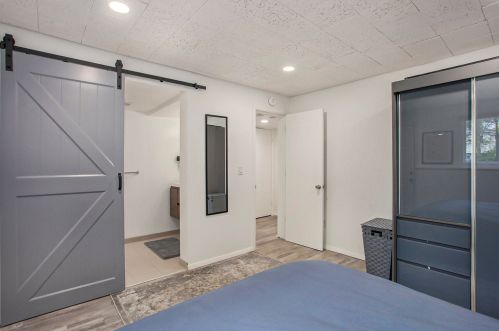 1630 Aberdeen St, Grand Rapids MI 49505-3910 exterior