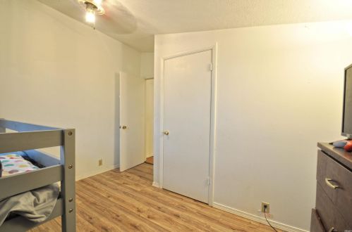 214 Lawrence St, Mishawaka IN 46545-6123 exterior