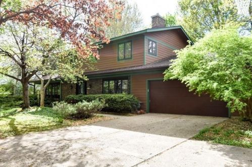 5522 Comanche Way, Madison, WI 53704-1026