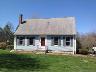 130 Raffia Rd, Enfield, CT 06082-5641